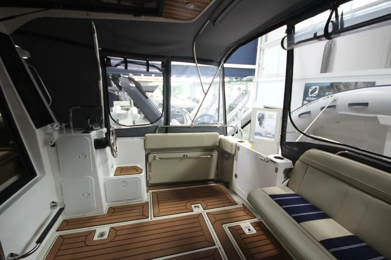 Slide: The Image of Ranger Tug R-29 Command Bridge Luxury Edition 2024 - 5469757