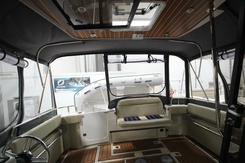 Slide: The Image of Ranger Tug R-29 Command Bridge Luxury Edition 2024 - 5469758