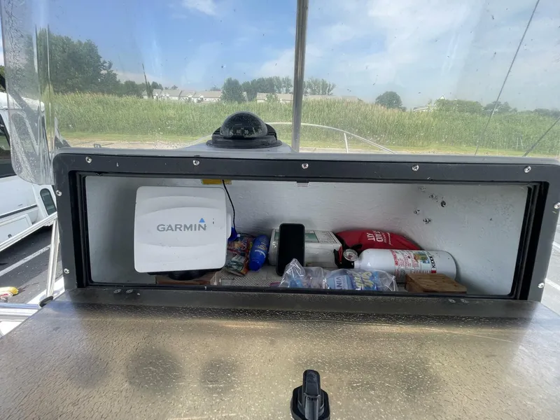 Slide: The Image of Boston Whaler 21 Outrage 1993 - 5470222