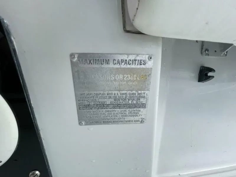 Slide: The Image of Boston Whaler 21 Outrage 1993 - 5470234