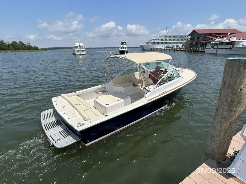 Slide: The Image of 25' Hunt starboard aft profile - 5470311