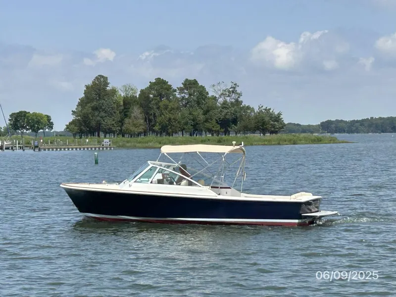 The Image of 25' Hunt port profile - 5470308