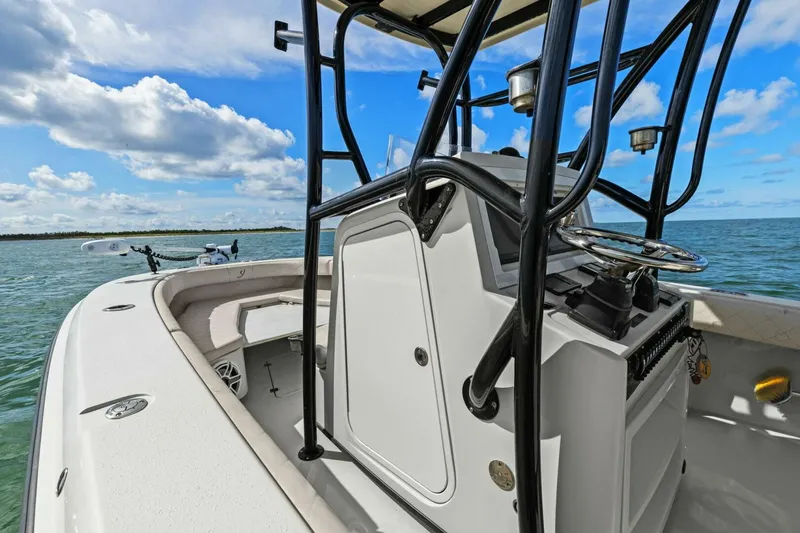 Slide: The Image of 2017 Young Boats 27 - Head Access  - 5471770