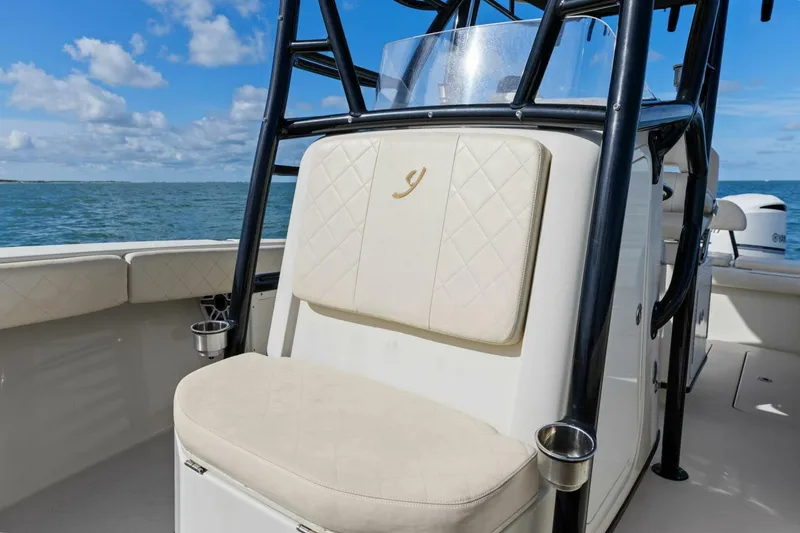 Slide: The Image of 2017 Young Boats 27 - Bow Seating - 5471752