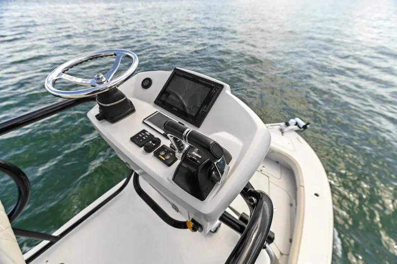 Slide: The Image of 2017 Young Boats 27 - Tower Helm - 5471778