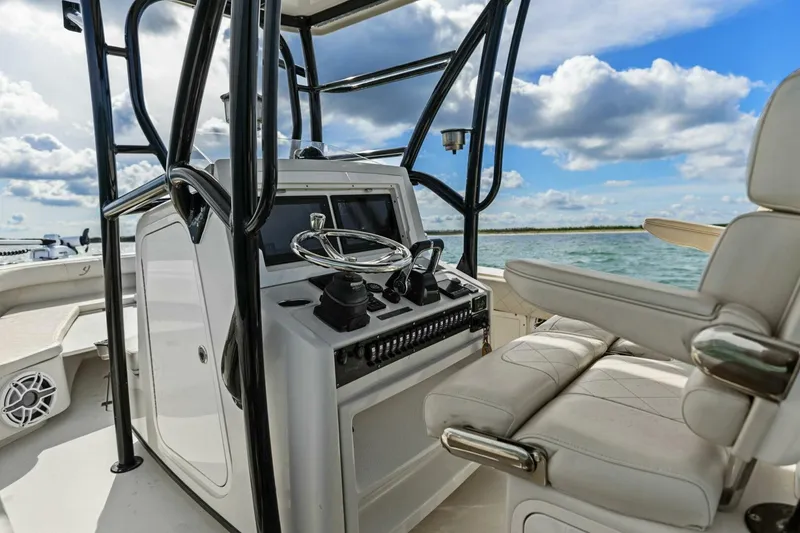 Slide: The Image of 2017 Young Boats 27 - Helm - 5471761