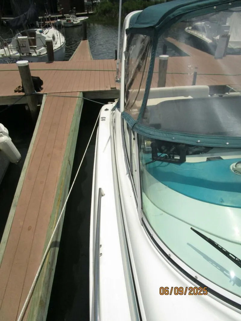 Slide: The Image of 31' Silverton starboard side deck - 5471818