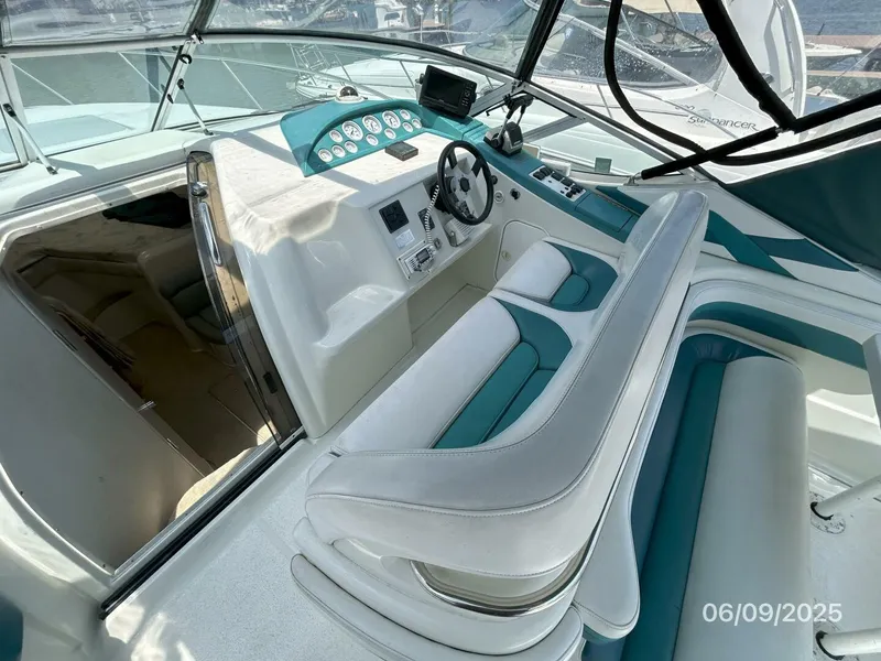 Slide: The Image of 31' Silverton helm1 - 5471810