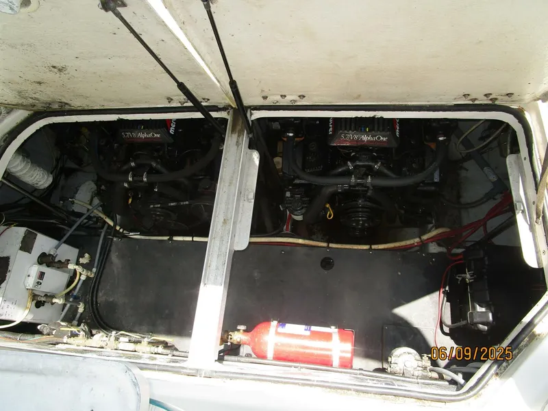 Slide: The Image of 31' Silverton engine room access - 5471804