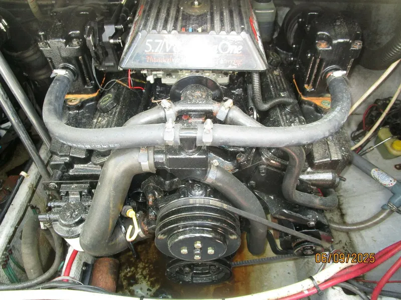 Slide: The Image of 31' Silverton port main engine - 5471813