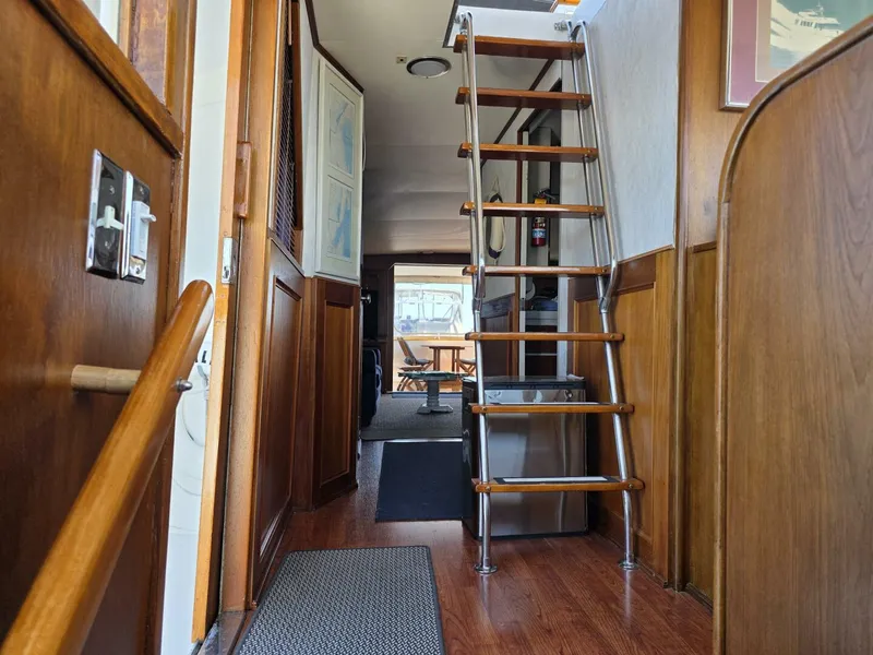 Slide: The Image of Chris-Craft Roamer 60 1976 - 5473757