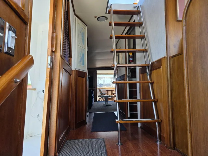 Slide: The Image of Chris-Craft Roamer 60 1976 - 5473765