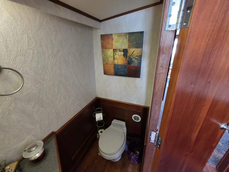 Slide: The Image of Chris-Craft Roamer 60 1976 - 5473844