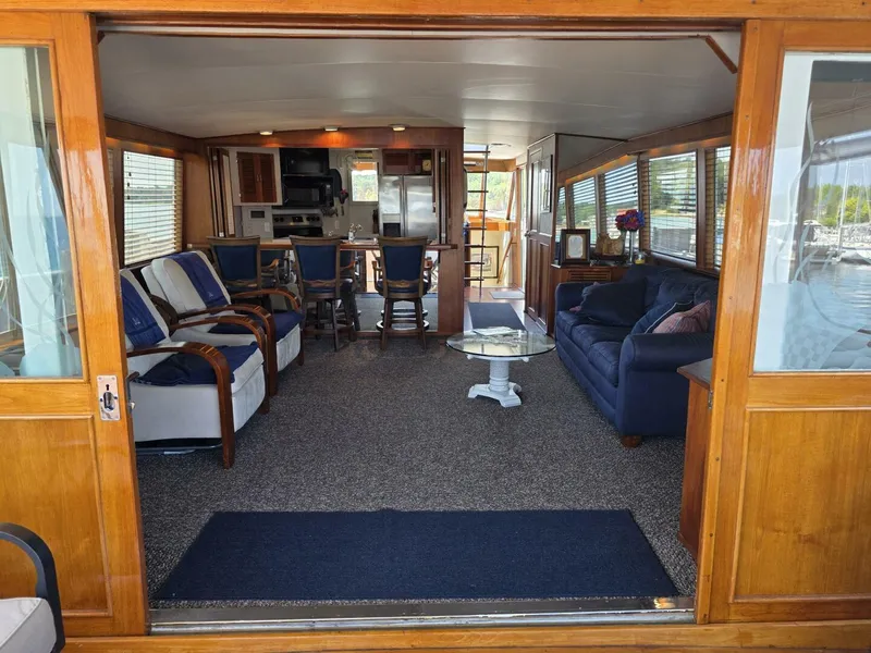 Slide: The Image of Chris-Craft Roamer 60 1976 - 5473772