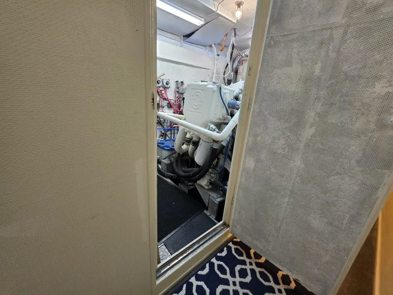 Slide: The Image of Chris-Craft Roamer 60 1976 - 5473808