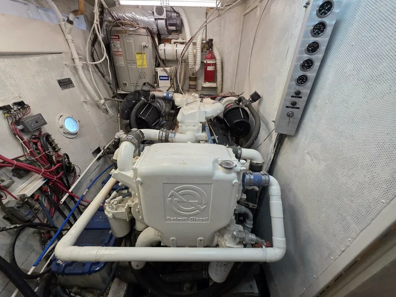 Slide: The Image of Chris-Craft Roamer 60 1976 - 5473814