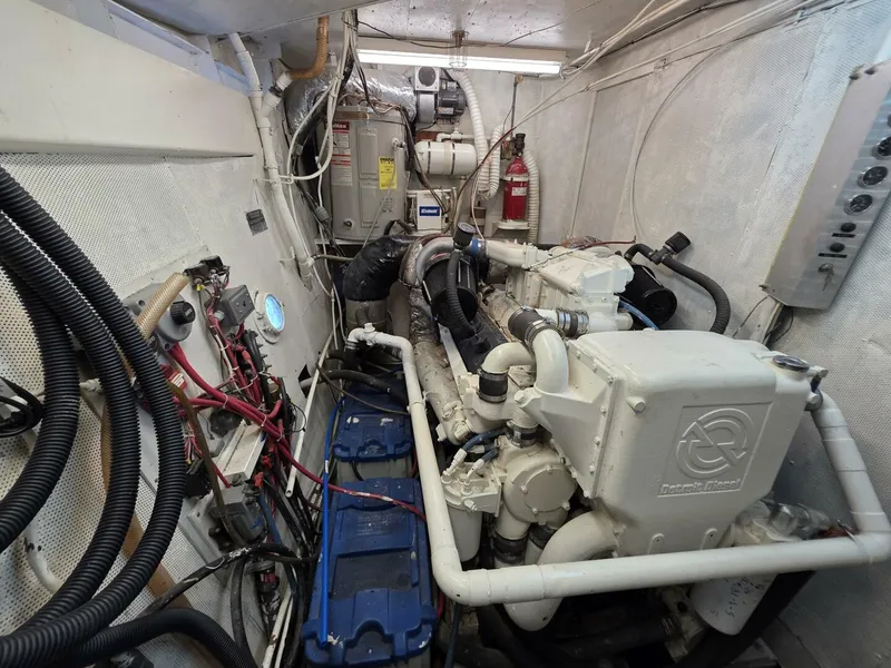 Slide: The Image of Chris-Craft Roamer 60 1976 - 5473818