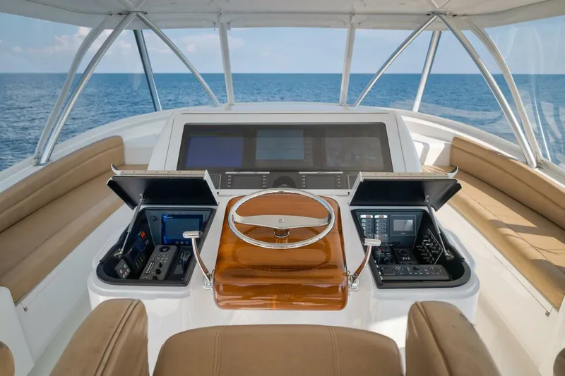 Slide: The Image of 2019 Viking 68 Convertible- GYS TRADE- Helm - 5615162