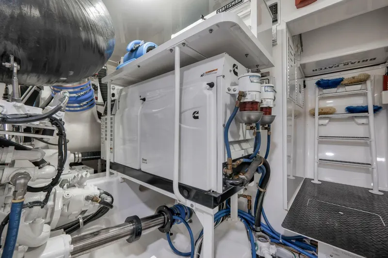 Slide: The Image of 2019 Viking 68 Convertible- GYS TRADE- Generator - 5615099