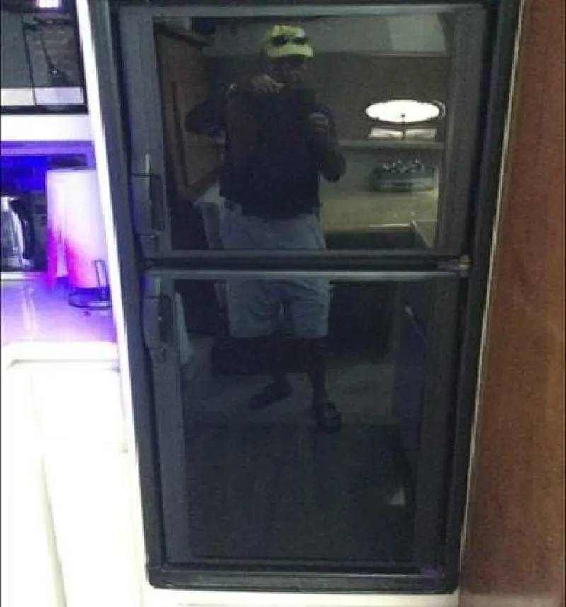 Slide: The Image of Carver 430 Cockpit 1995 - 5829990