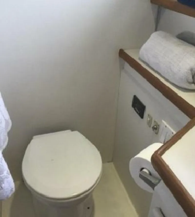 Slide: The Image of Carver Yachts 430 Cockpit 1995 - 5830065