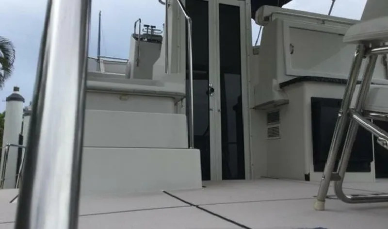 Slide: The Image of Carver Yachts 430 Cockpit 1995 - 5829981