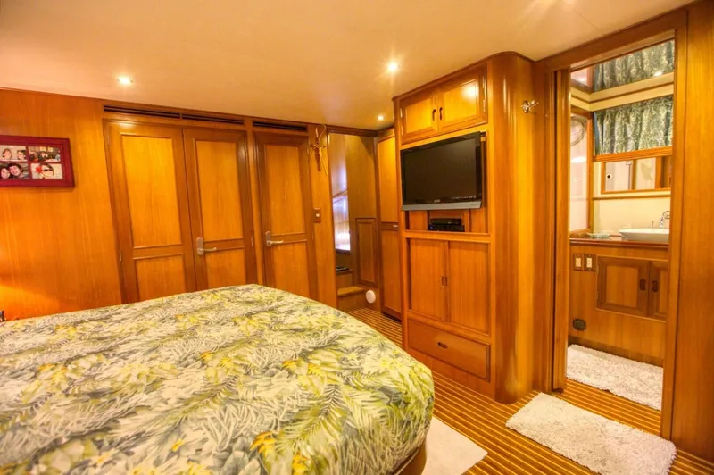 Slide: The Image of Ocean Alexander 610 Pilothouse 2000 - 5486469
