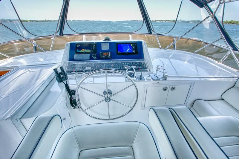 Slide: The Image of Ocean Alexander 610 Pilothouse 2000 - 5486482