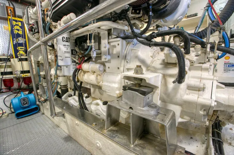 Slide: The Image of Ocean Alexander 610 Pilothouse 2000 - 5486493