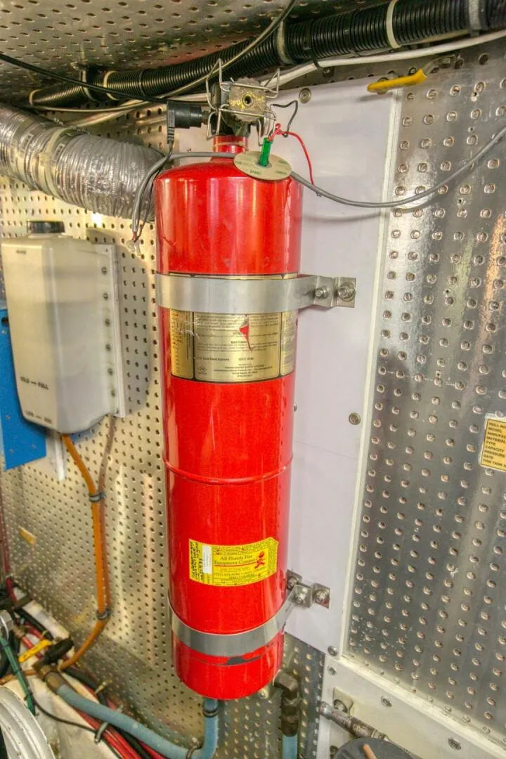 Slide: The Image of Ocean Alexander 610 Pilothouse 2000 - 5486497