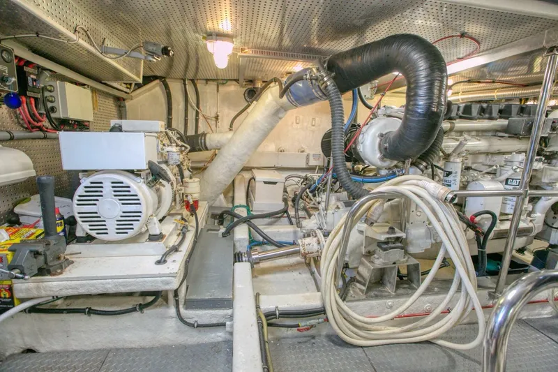 Slide: The Image of Ocean Alexander 610 Pilothouse 2000 - 5486500