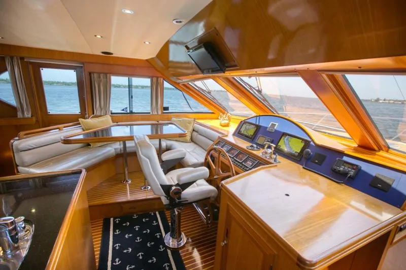 Slide: The Image of Ocean Alexander 610 Pilothouse 2000 - 5486462