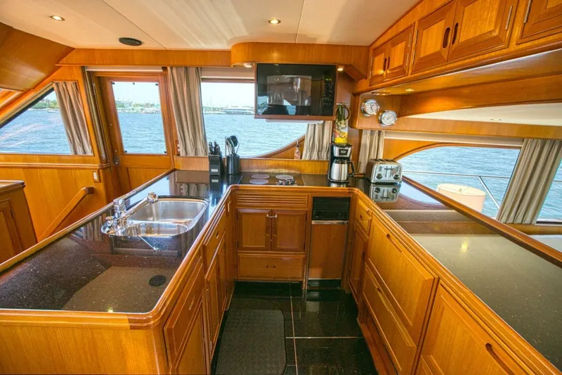 Slide: The Image of Ocean Alexander 610 Pilothouse 2000 - 5486463