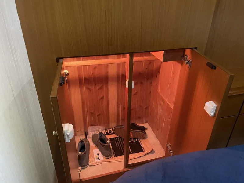 Slide: The Image of Ocean Yachts 46 Super Sport 2005 - 5475246