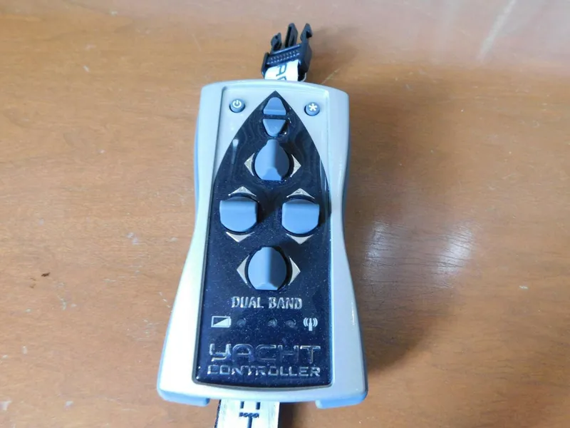 Slide: The Image of Carver Yachts 44 CPMY 2003 - 5475385