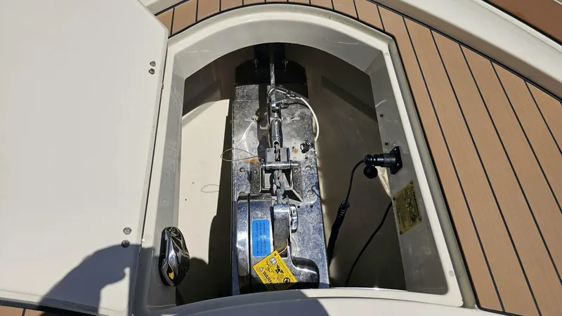 Slide: The Image of Chris-Craft 35 Calypso 2022 - 5476209