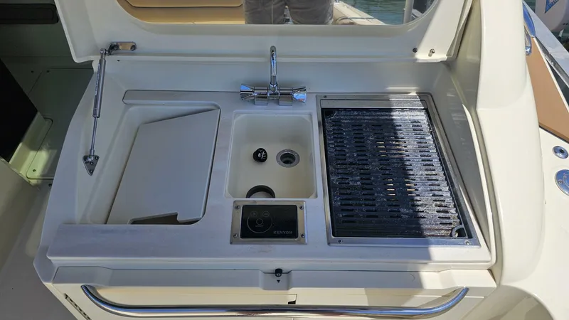 Slide: The Image of Chris-Craft 35 Calypso 2022 - 5476202