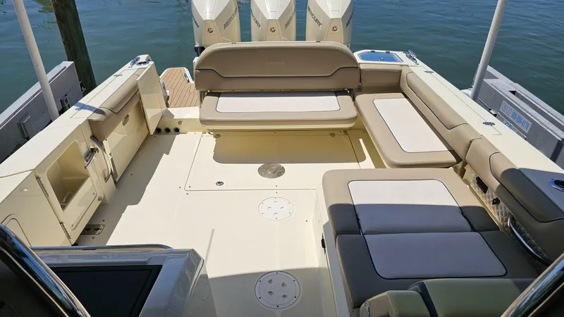 Slide: The Image of Chris-Craft 35 Calypso 2022 - 5476198