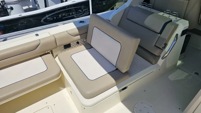 Slide: The Image of Chris-Craft 35 Calypso 2022 - 5476203