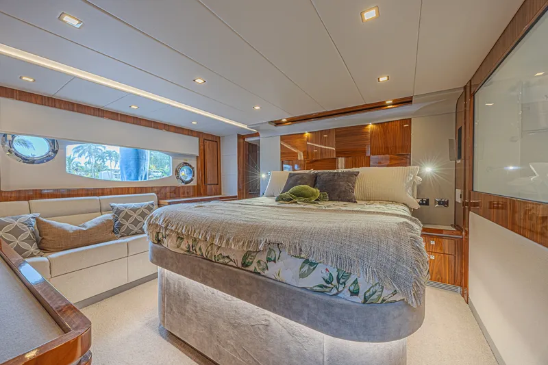 Slide: The Image of Riviera 6000 Motor Yacht 2021 - 6073721