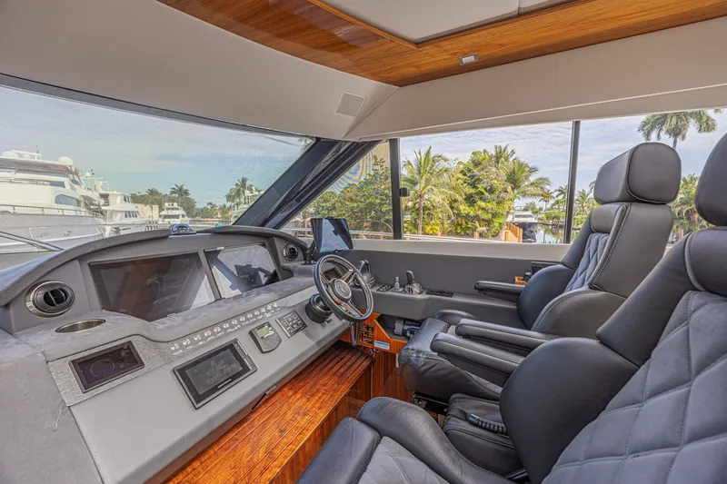 Slide: The Image of Riviera 6000 Motor Yacht 2021 - 6075018