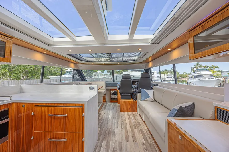 Slide: The Image of Riviera 6000 Motor Yacht 2021 - 6073733
