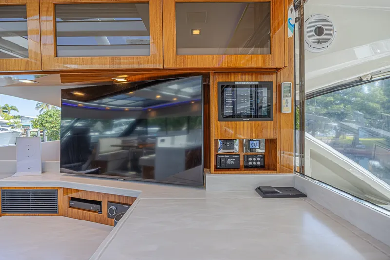 Slide: The Image of Riviera 6000 Motor Yacht 2021 - 6073740