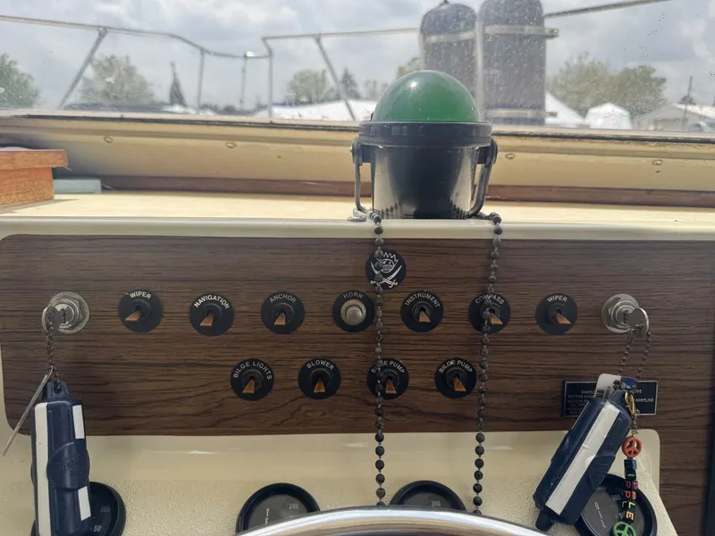 Slide: The Image of Tollycraft 30 1985 - 5476579