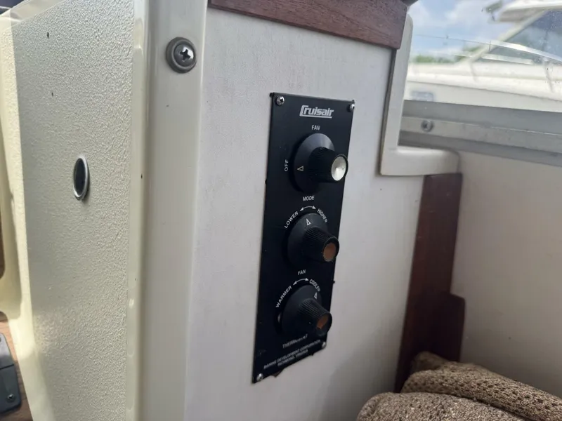 Slide: The Image of Tollycraft 30 1985 - 5476578