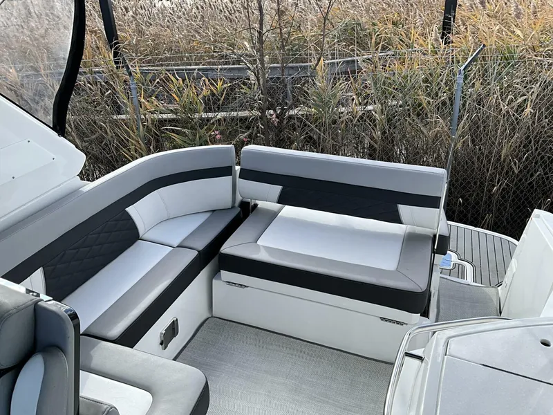 Slide: The Image of Monterey 295 SY 2021 - 5682412