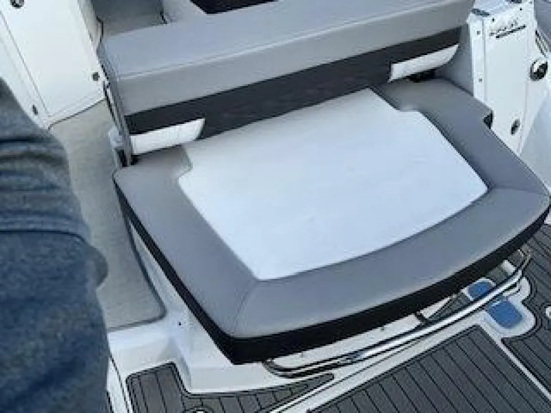 Slide: The Image of Monterey 295 SY 2021 - 5682414