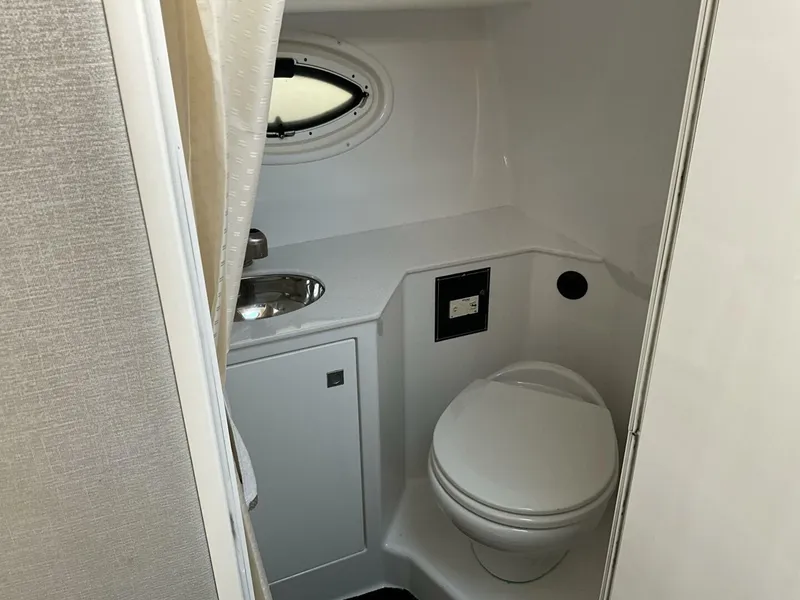 Slide: The Image of Monterey 295 SY 2021 - 5682409