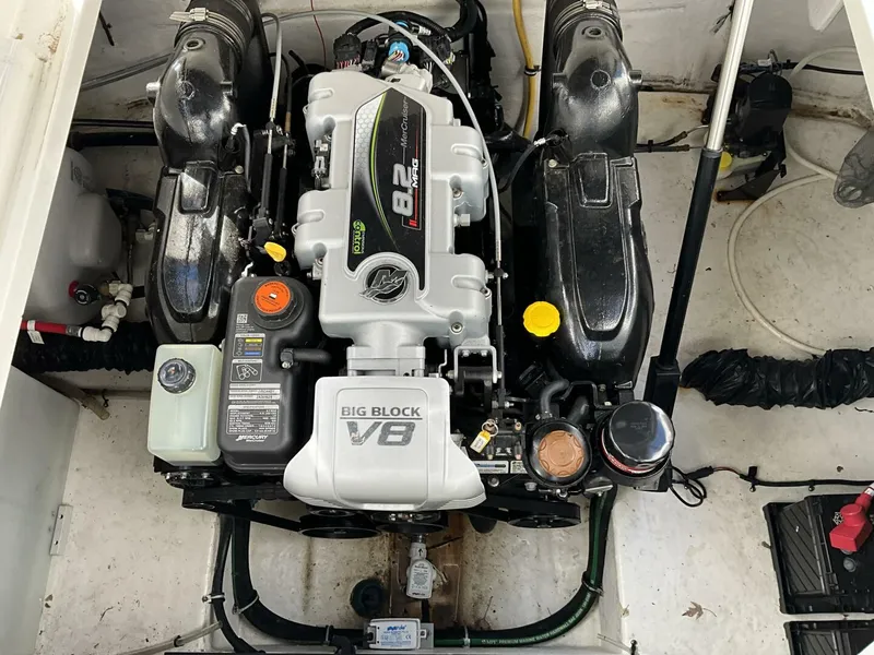 Slide: The Image of Monterey 295 SY 2021 - 5682407