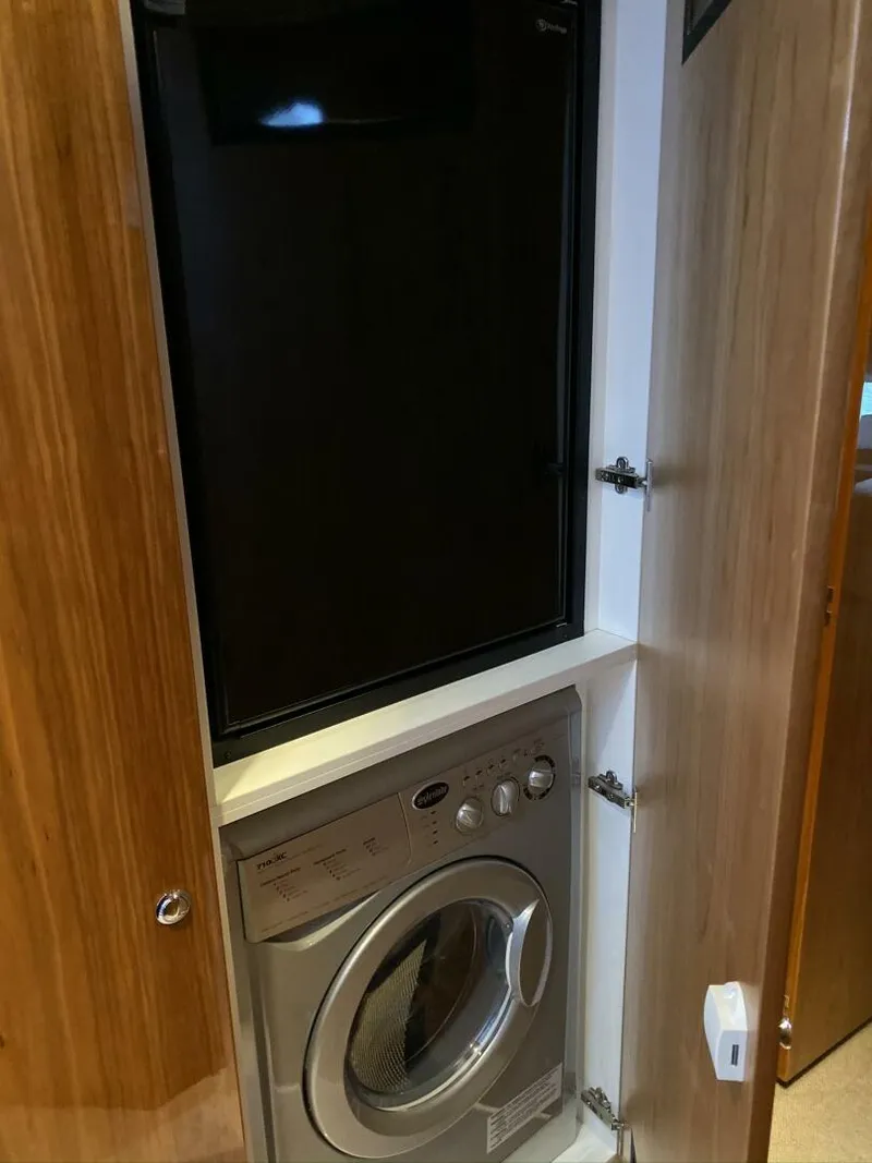 Slide: The Image of Riviera 5000 Sport Yacht 2016 - 5494557